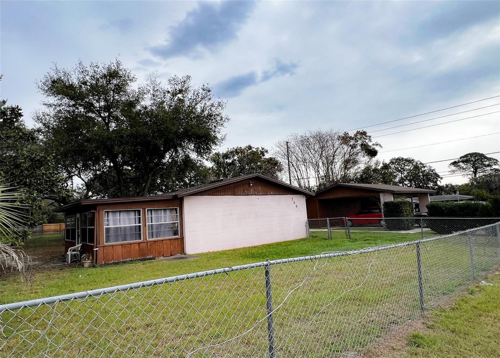 366 Diamond St Property Photo 5