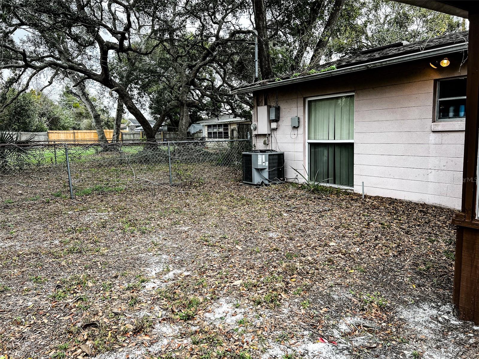 366 Diamond St Property Photo 6