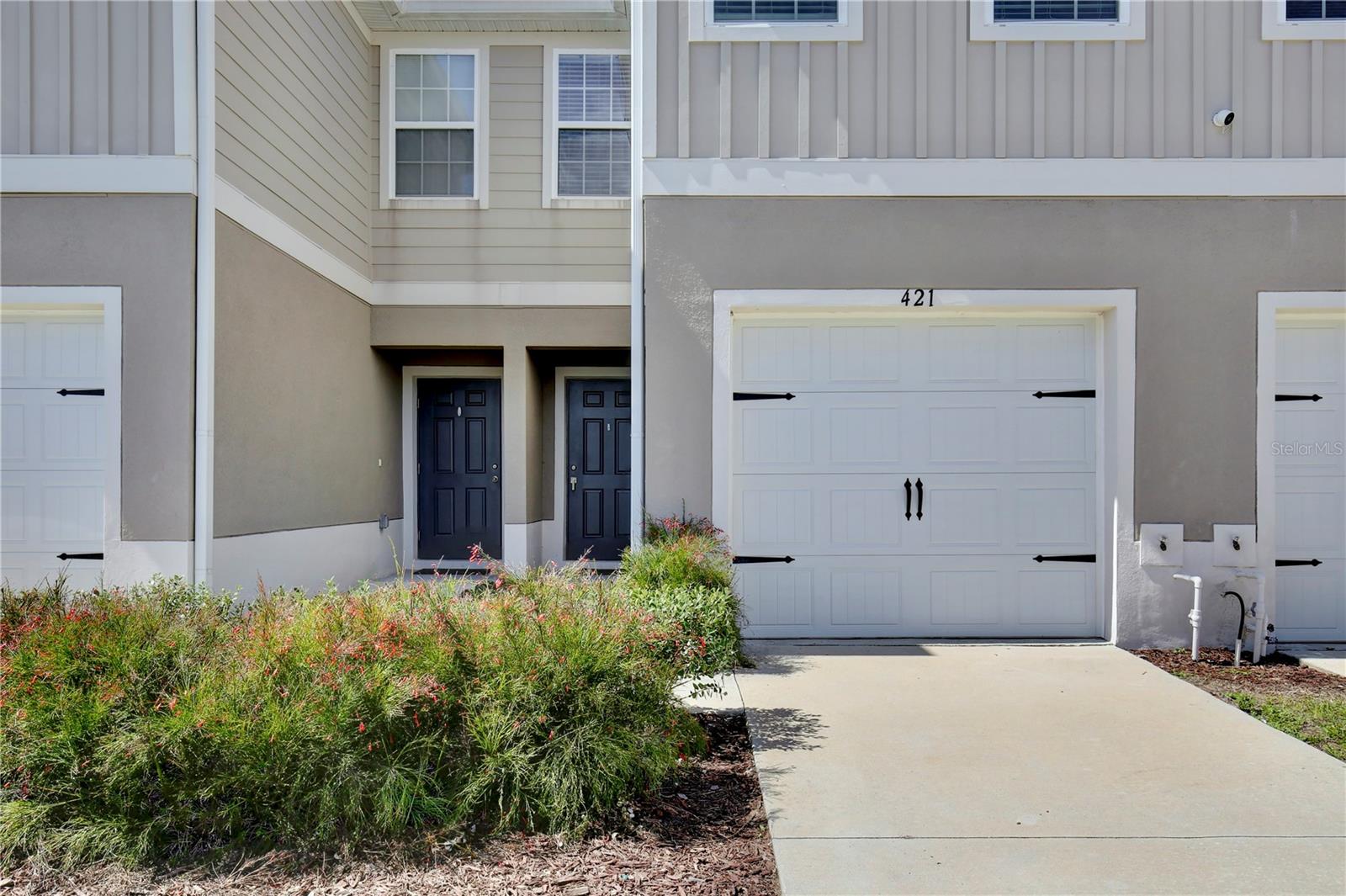 421 Sedgewick Dr Property Photo 3