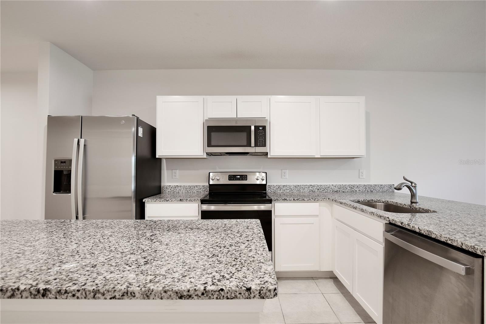 421 Sedgewick Dr Property Photo 8