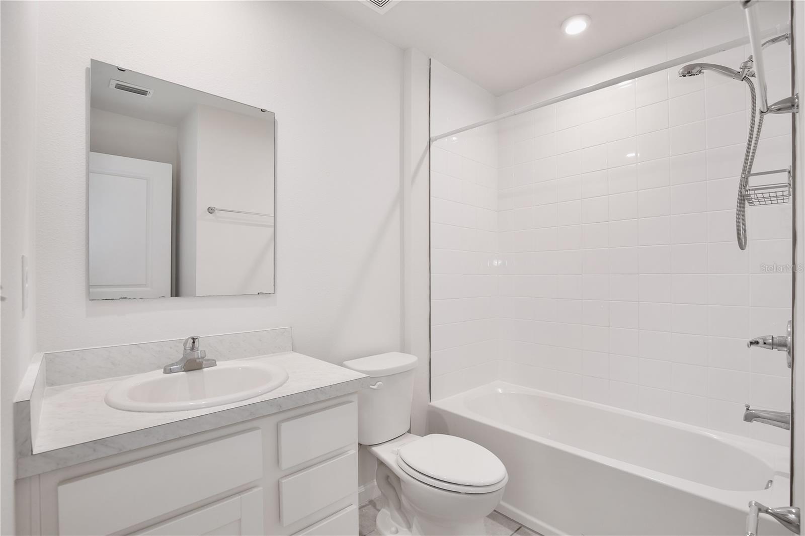 421 Sedgewick Dr Property Photo 20