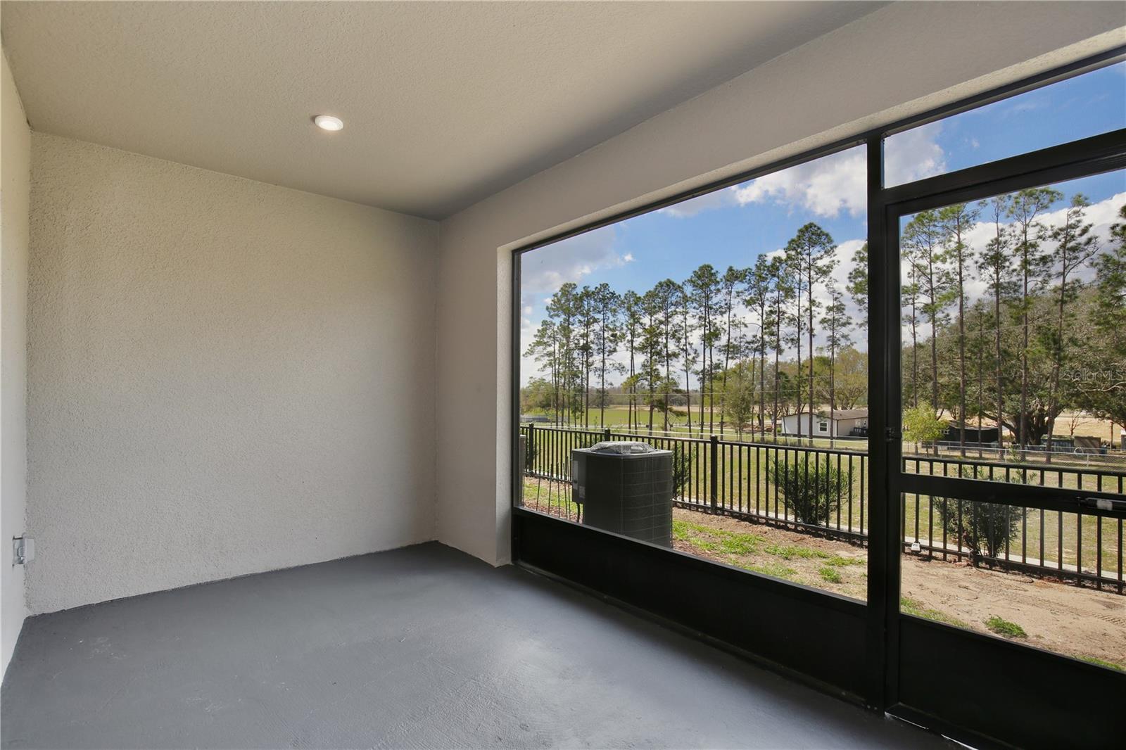 421 Sedgewick Dr Property Photo 25