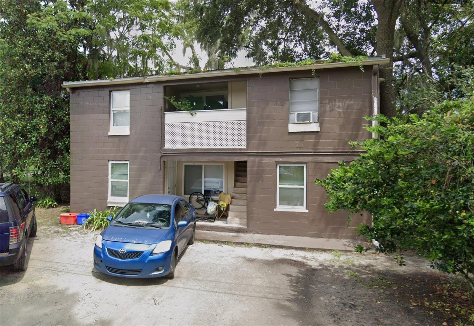 811 Ne 20th St #a & B Property Photo 1