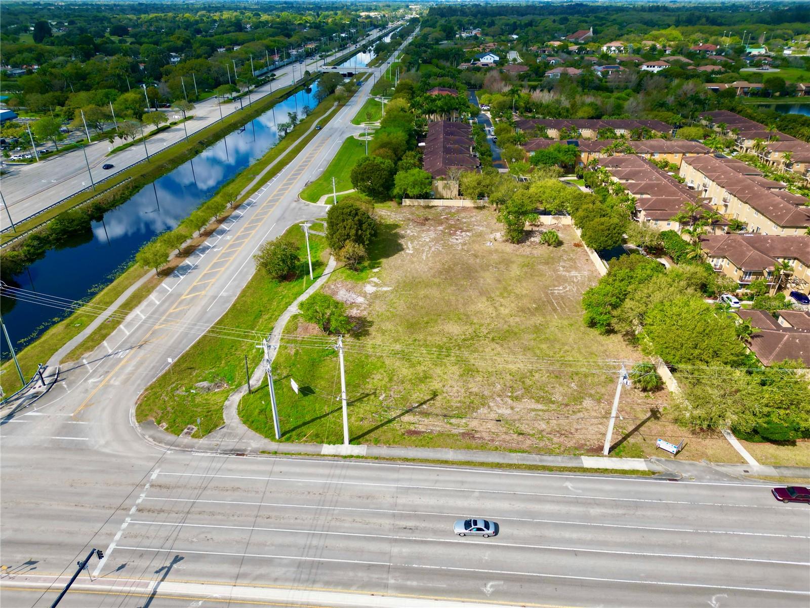 Orange Dr Property Photo
