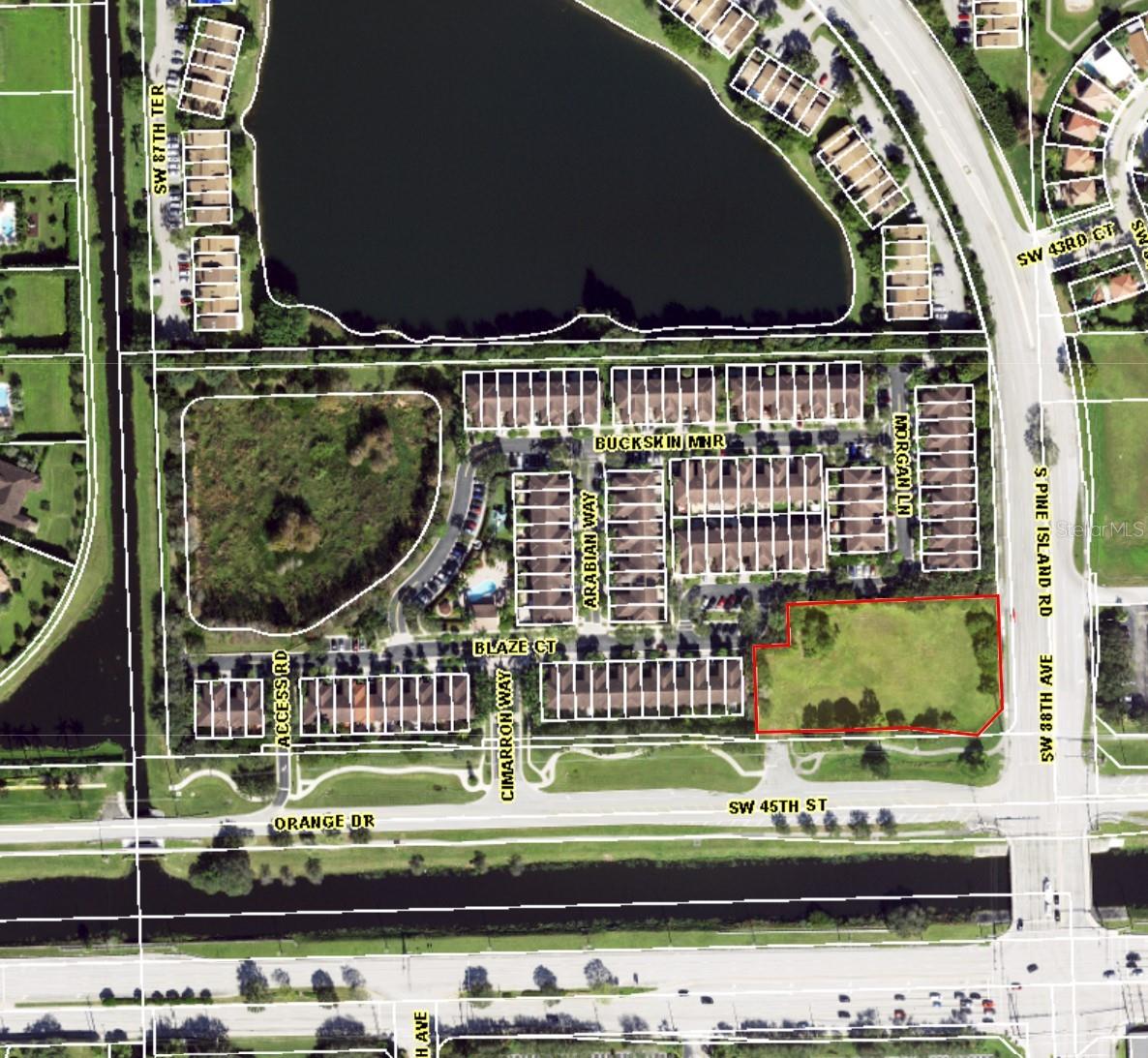 Orange Dr Property Photo 3