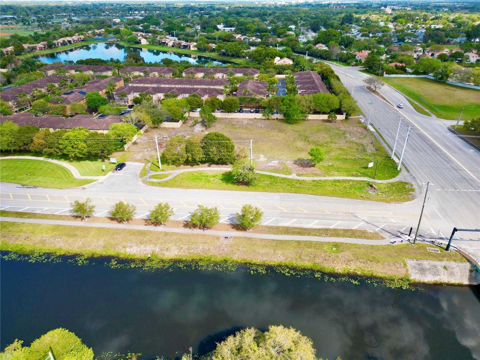 Orange Dr Property Photo 8