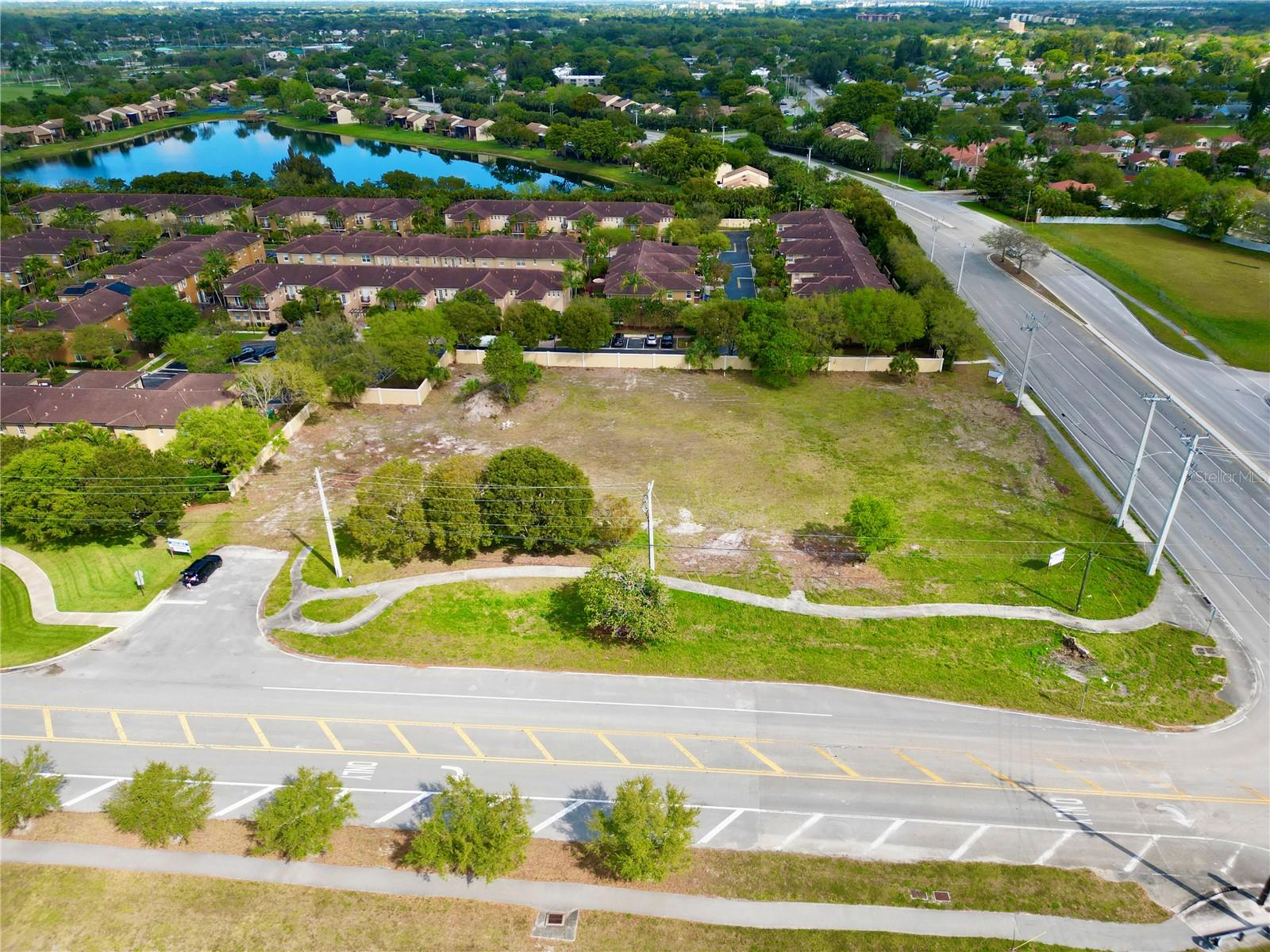 Orange Dr Property Photo 9