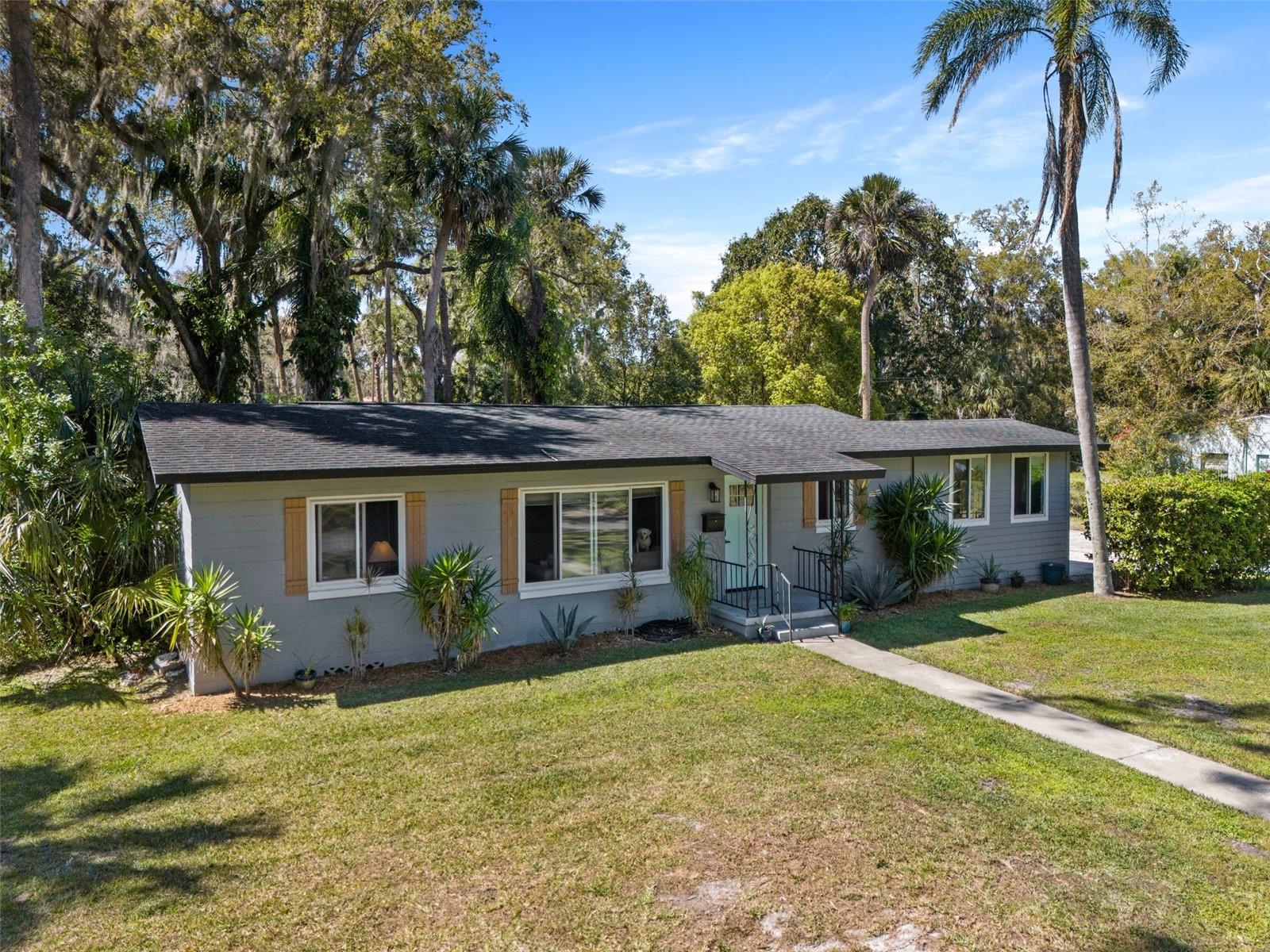 430 S Virginia Ave Property Photo 1