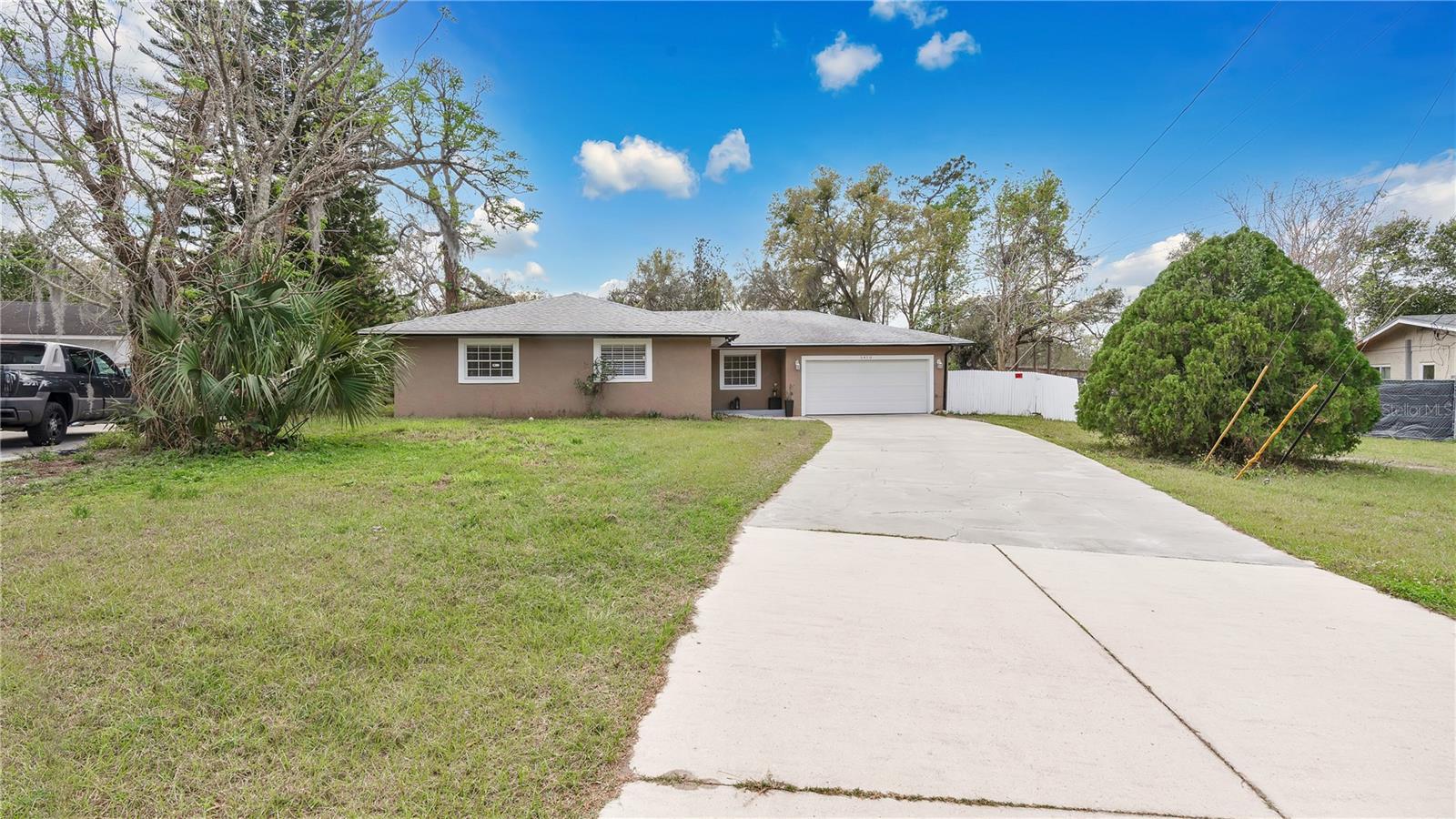 5410 S Pine Hill Cir Property Photo 1
