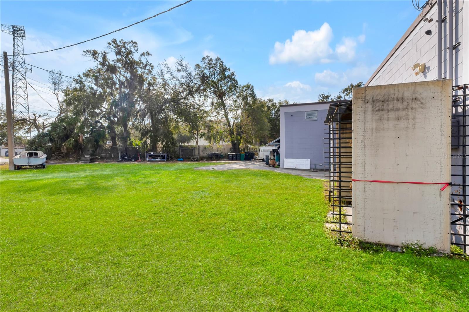 41 N Dollins Ave Property Photo 11