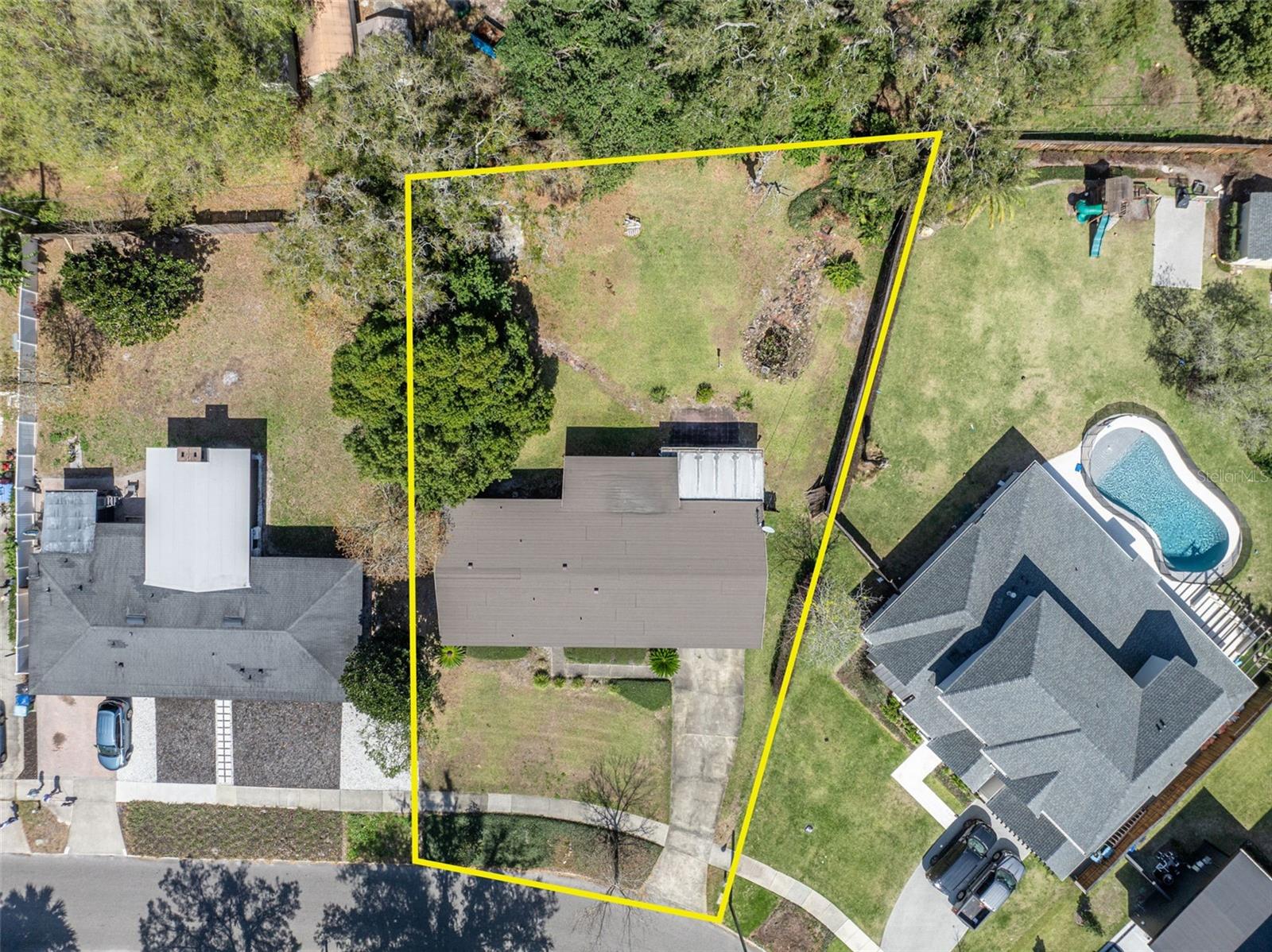 2019 Loch Berry Rd Property Photo 1