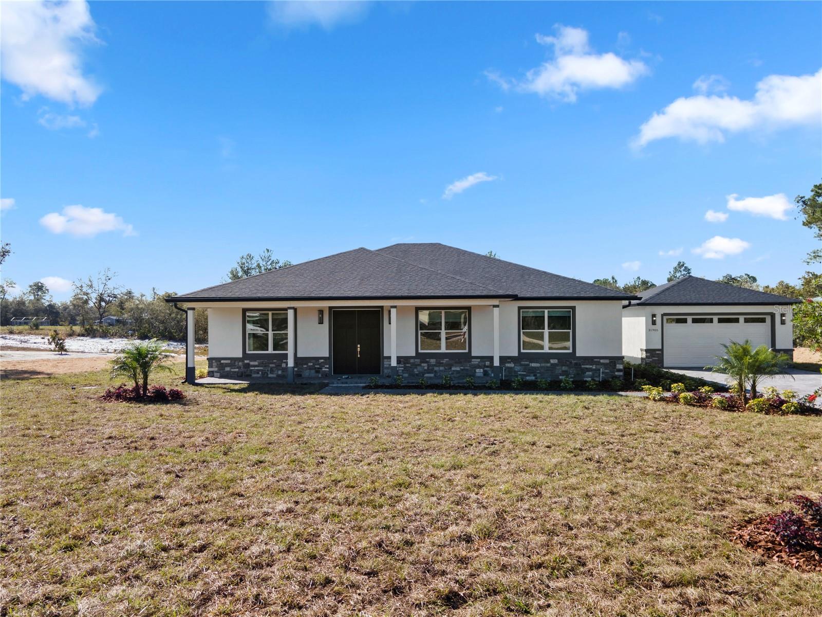 31905 Larkspur Ave Property Photo