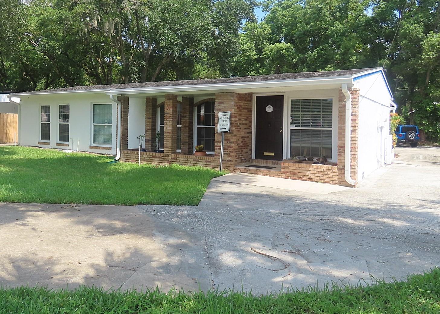 657 Maitland Ave Property Photo 3
