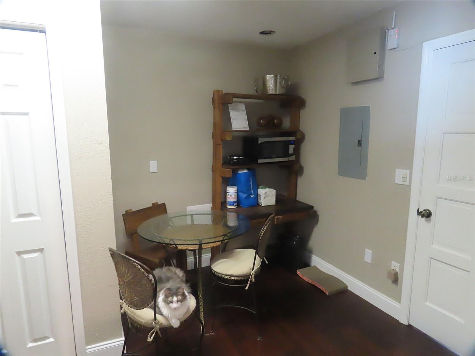 657 Maitland Ave Property Photo 10