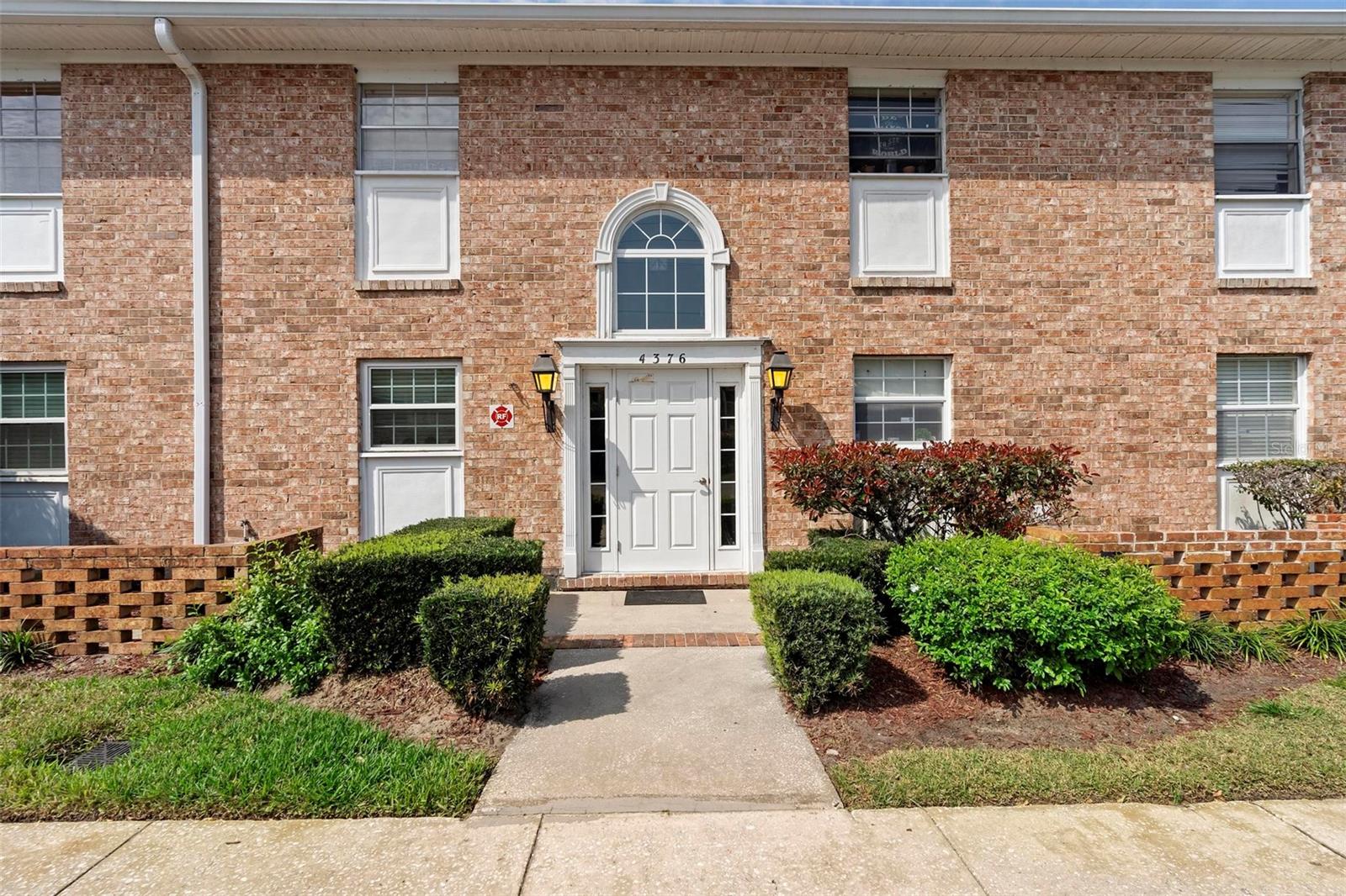 4376 Lake Underhill Rd #c Property Photo