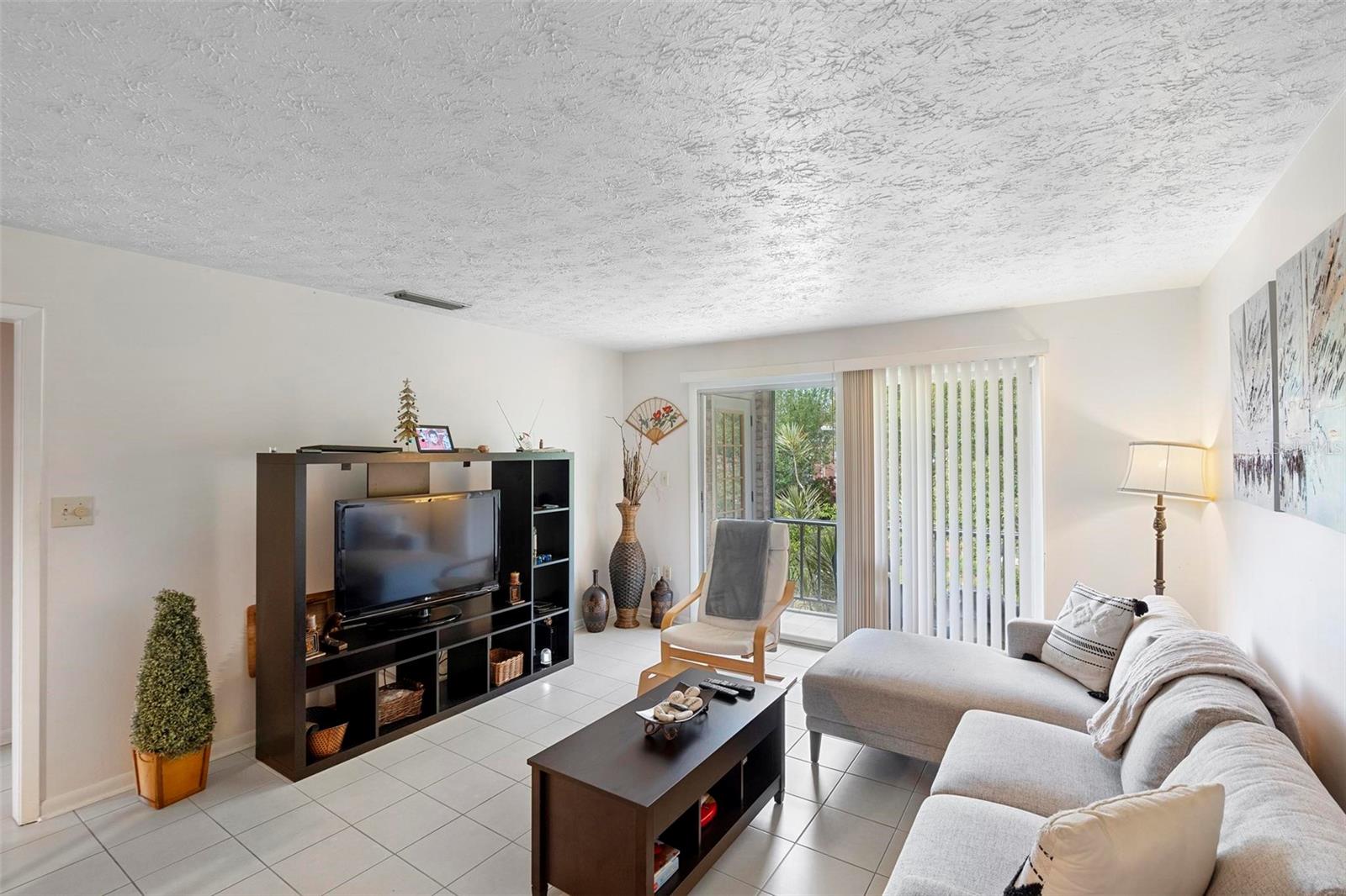 4376 Lake Underhill Rd #c Property Photo 3