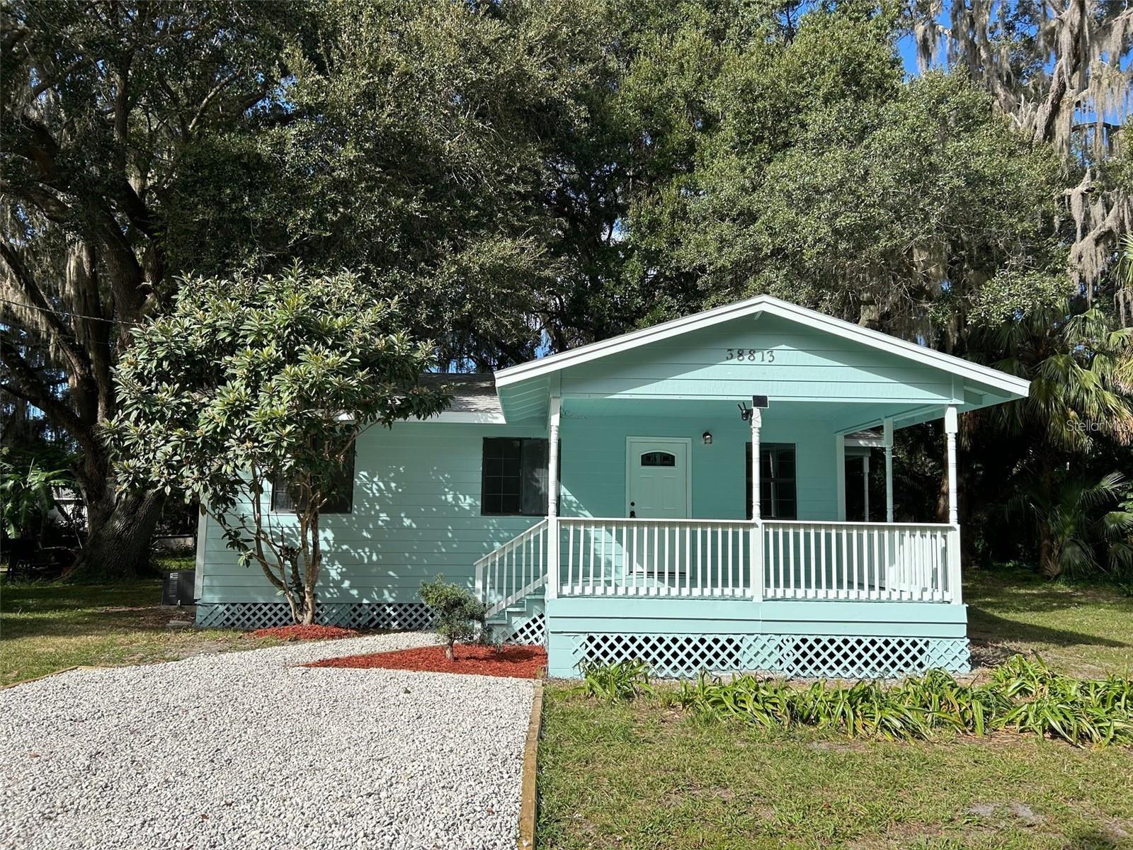 38813 Pine St Property Photo