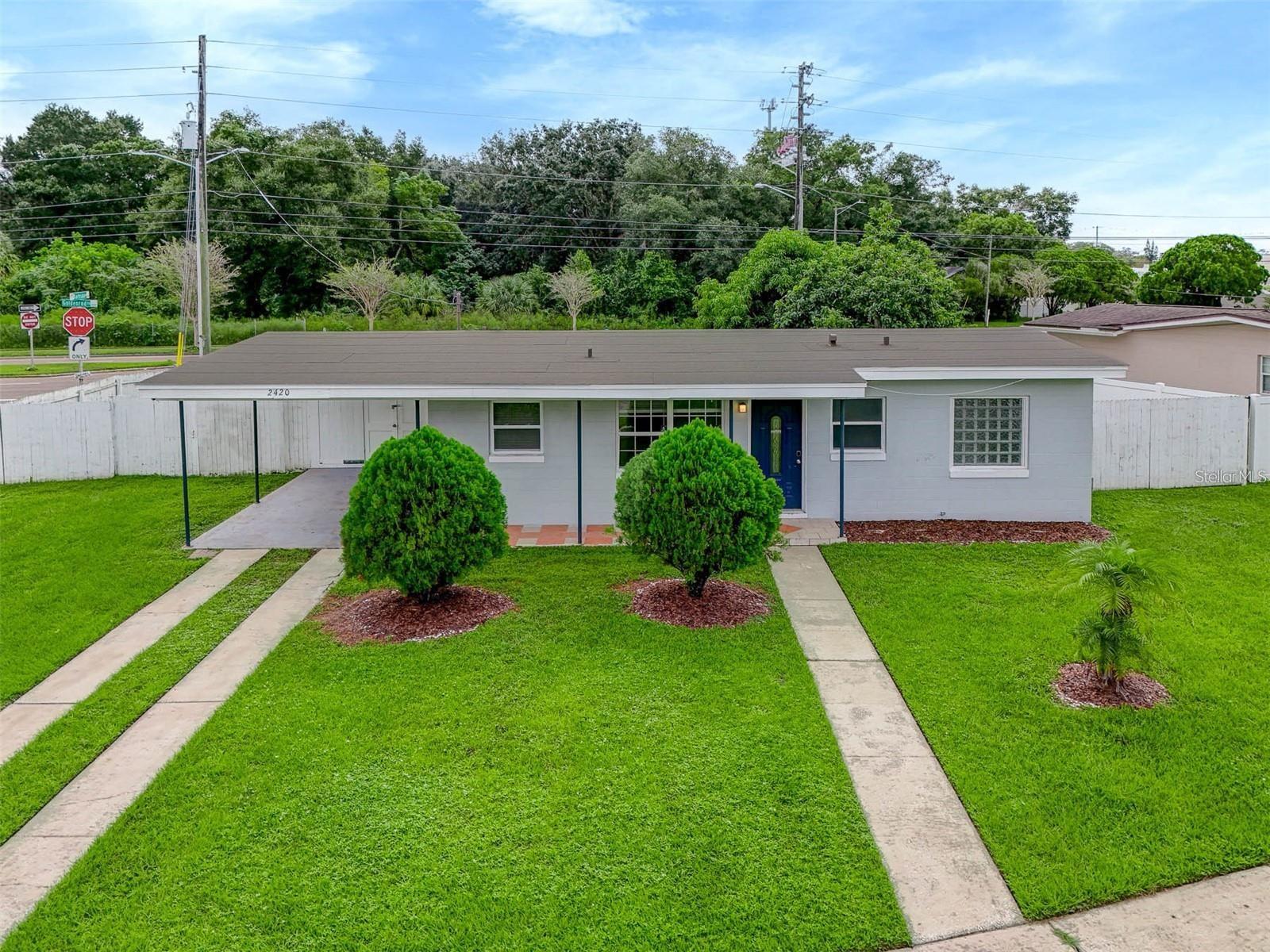 2420 Barksdale Dr Property Photo