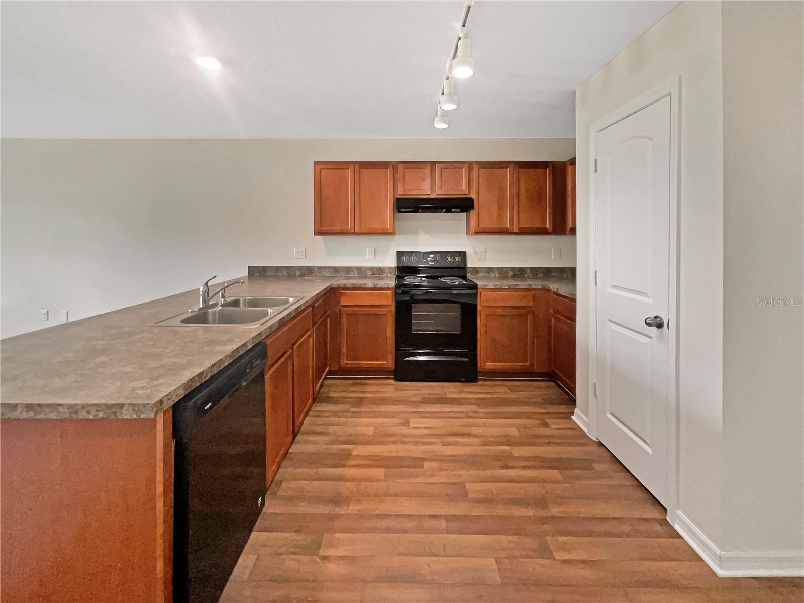 209 Fig Ct Property Photo 6