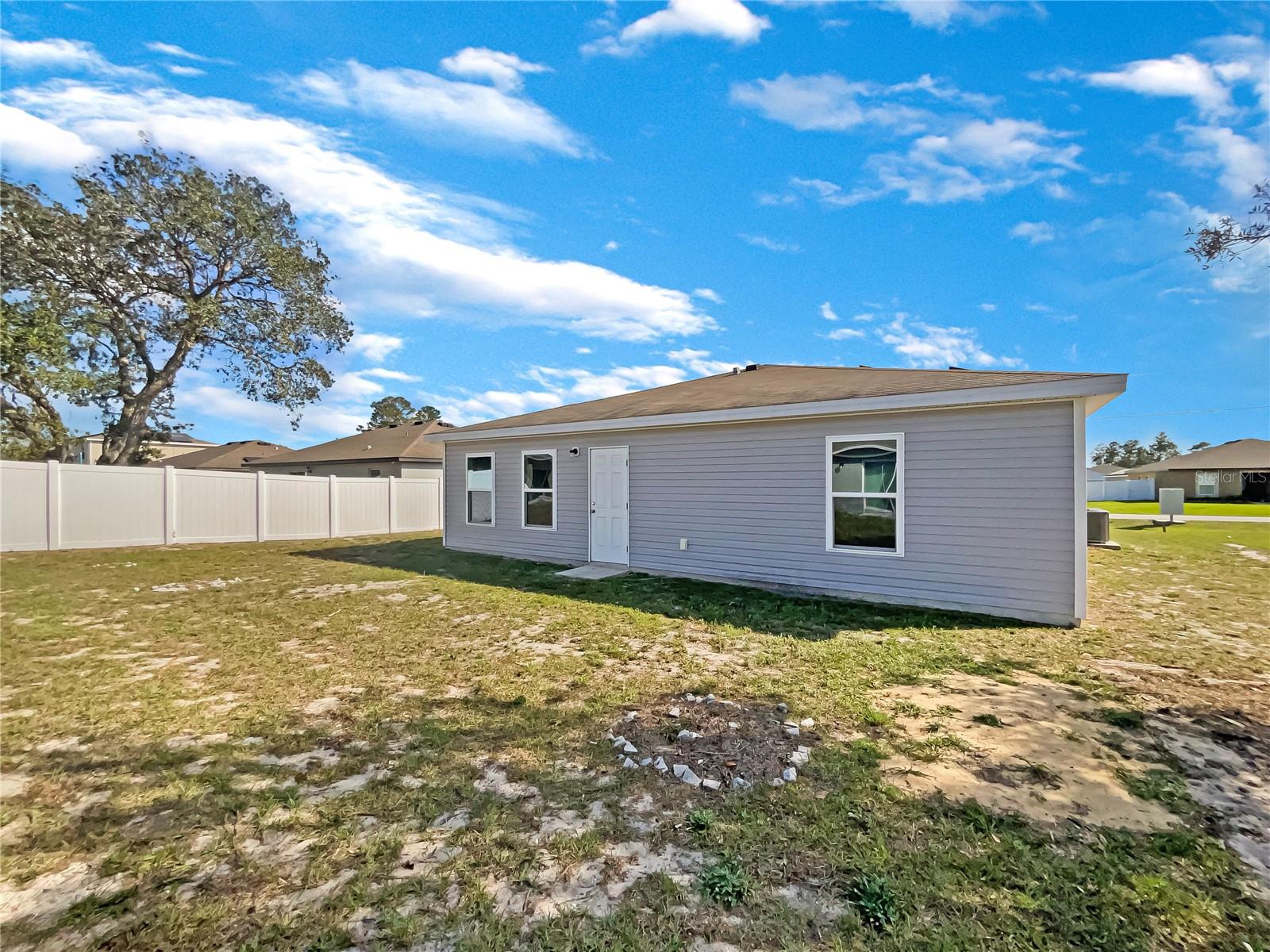 209 Fig Ct Property Photo 8