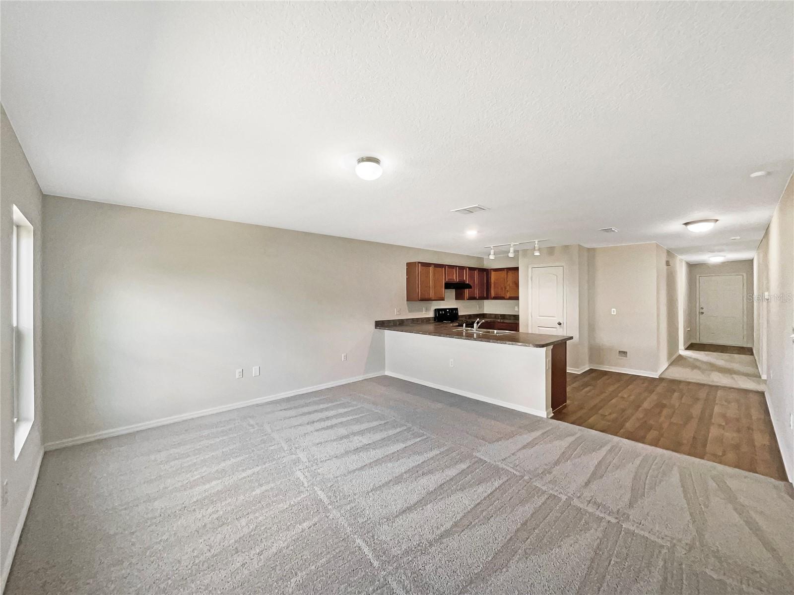 209 Fig Ct Property Photo 11