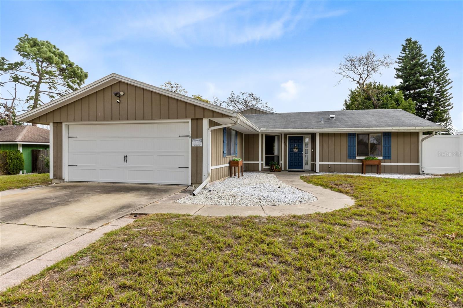 409 Surrey Run Property Photo