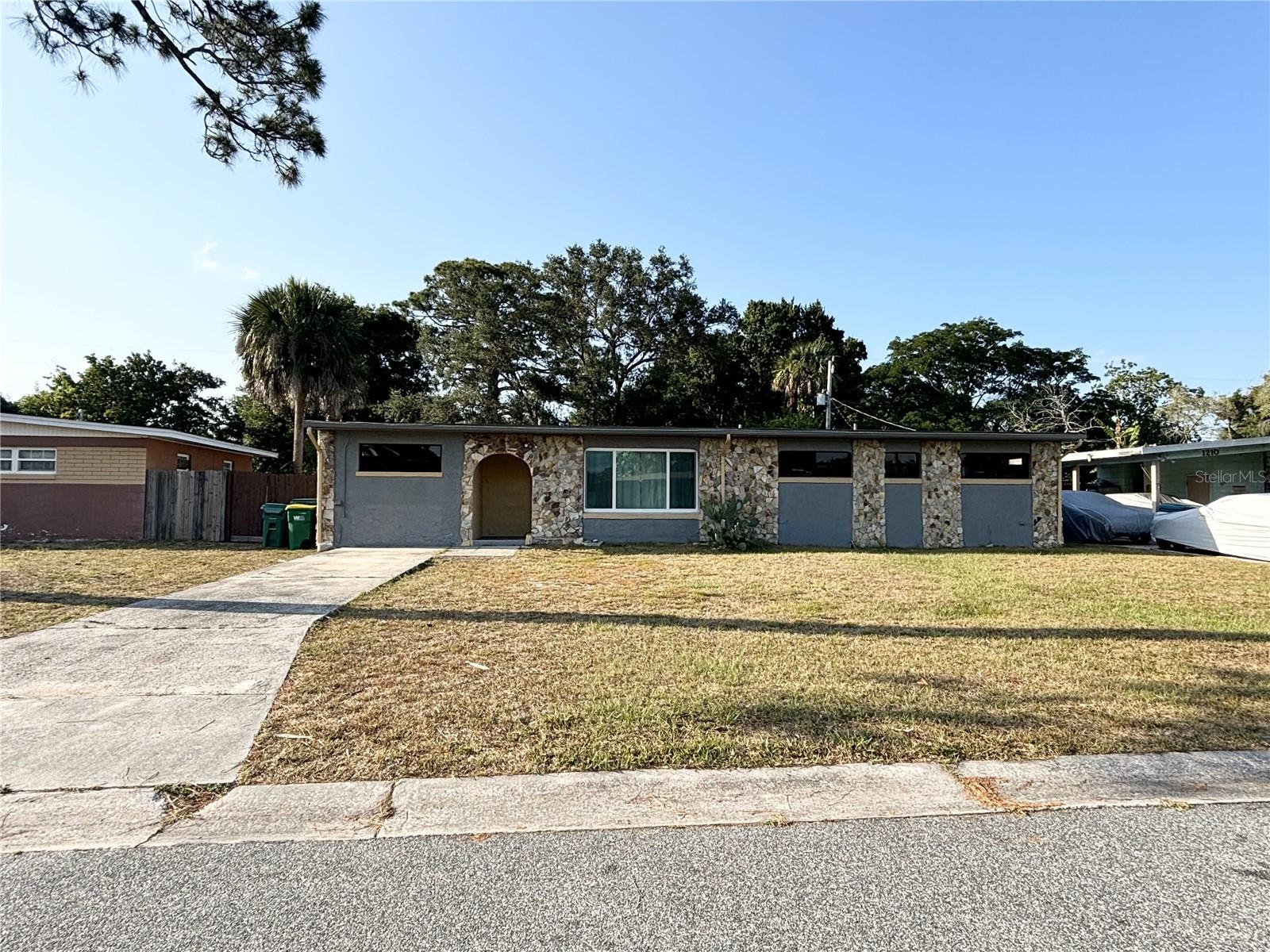 1212 Myrtle Ln Property Photo