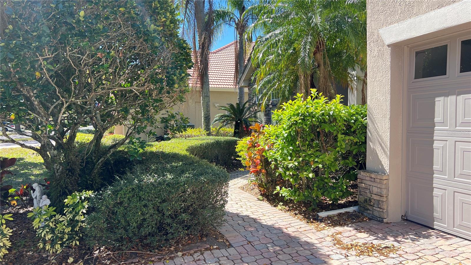 8854 Oak Landings Ct Property Photo 4