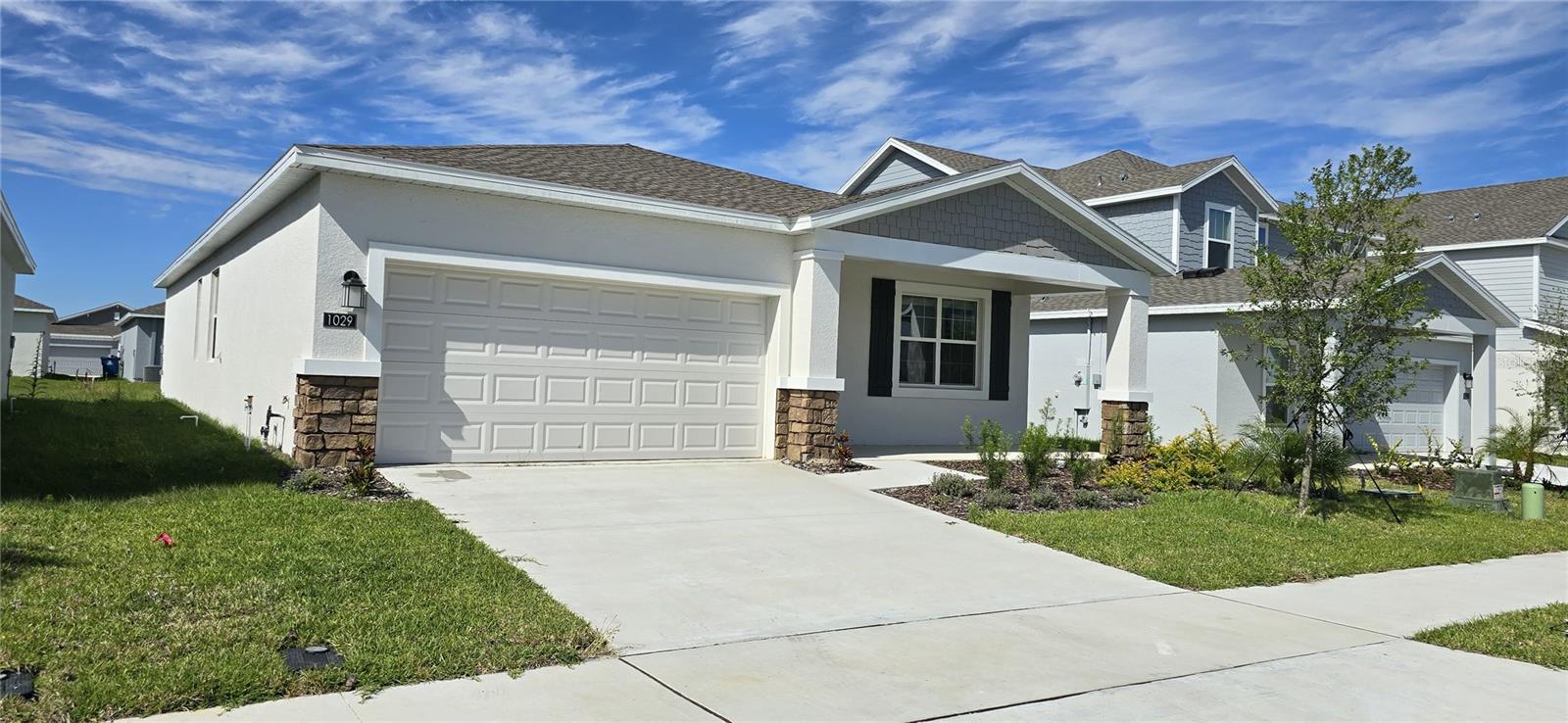 1029 Holden Way Property Photo