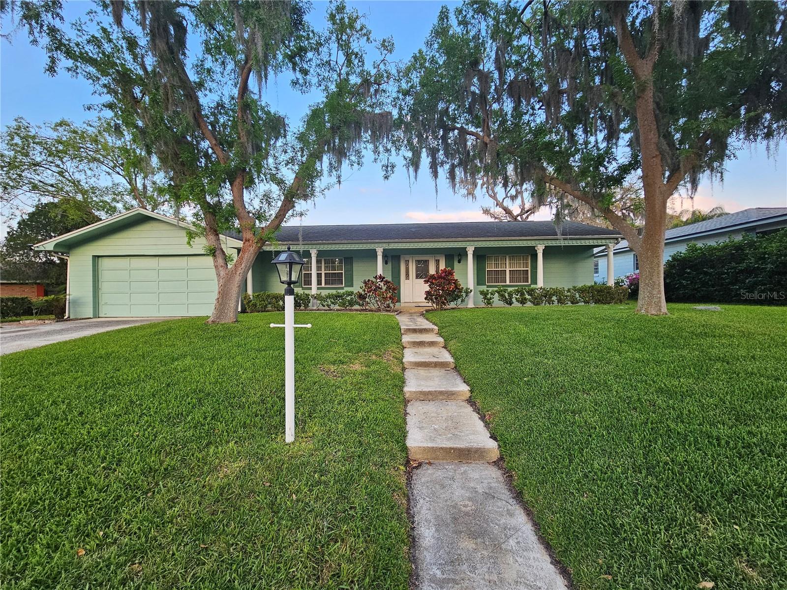 805 Glen Arden Way Property Photo