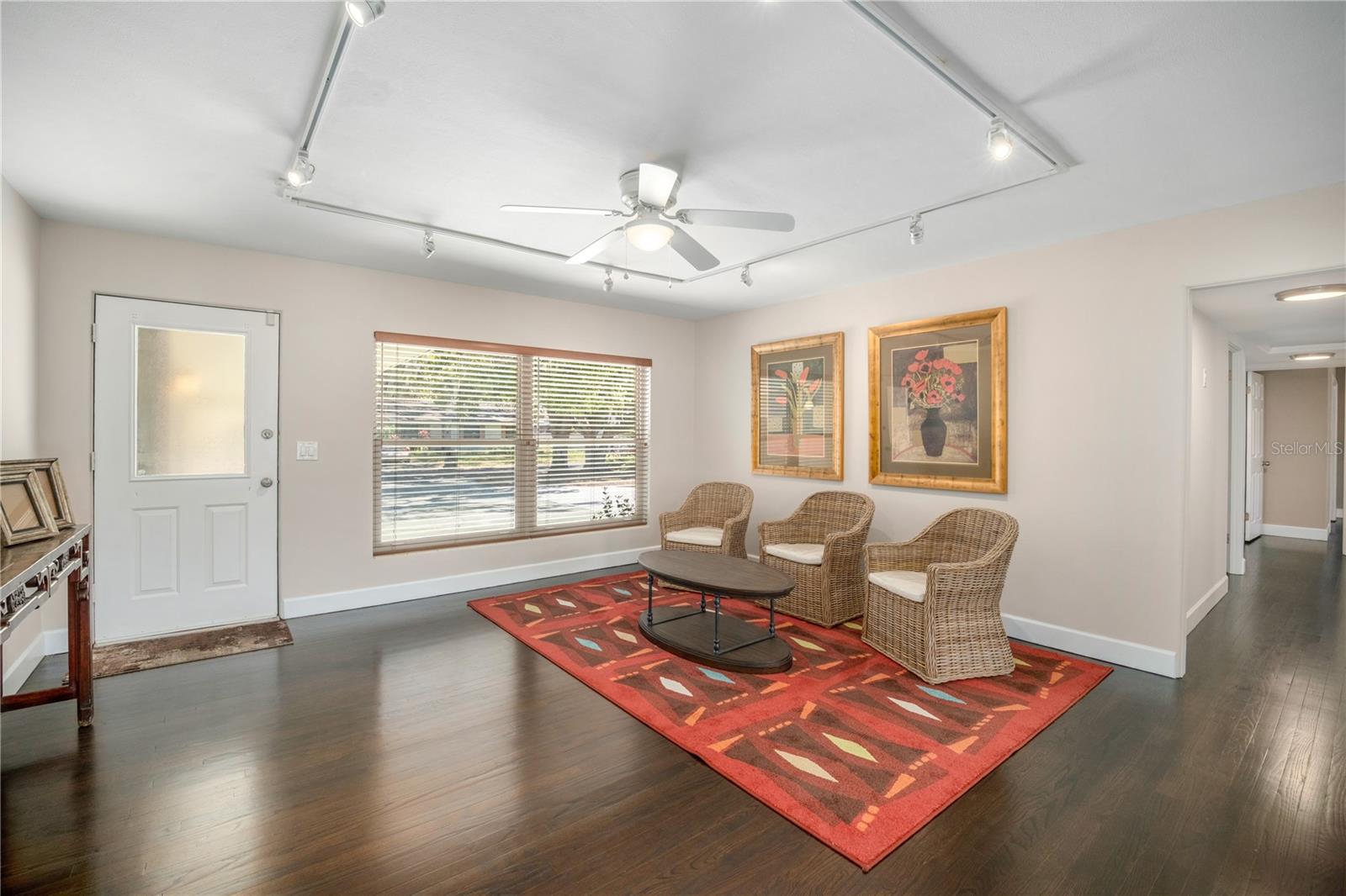 636 N Rio Grande Ave Property Photo 4
