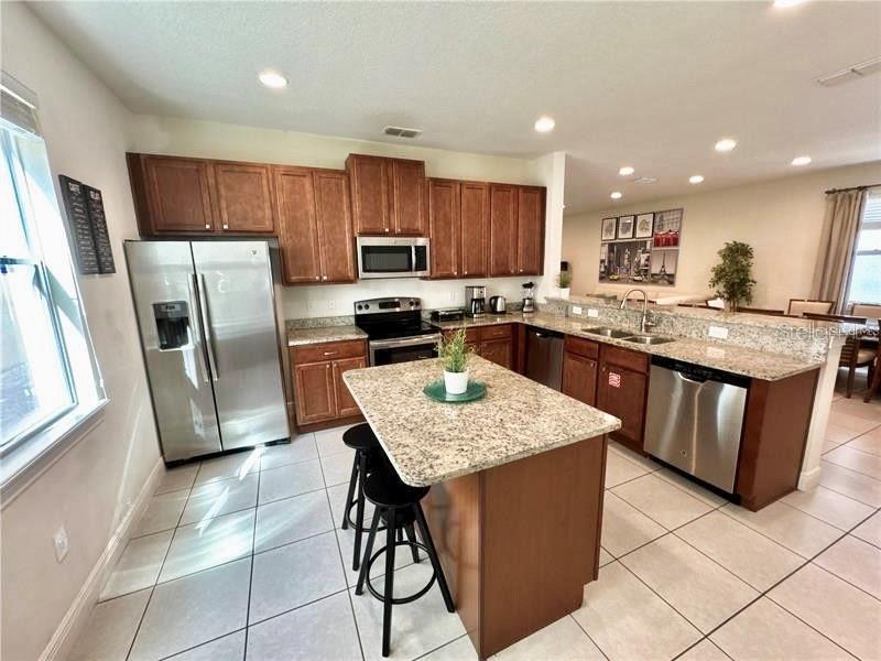 7609 Brookhurst Ln Property Photo 8