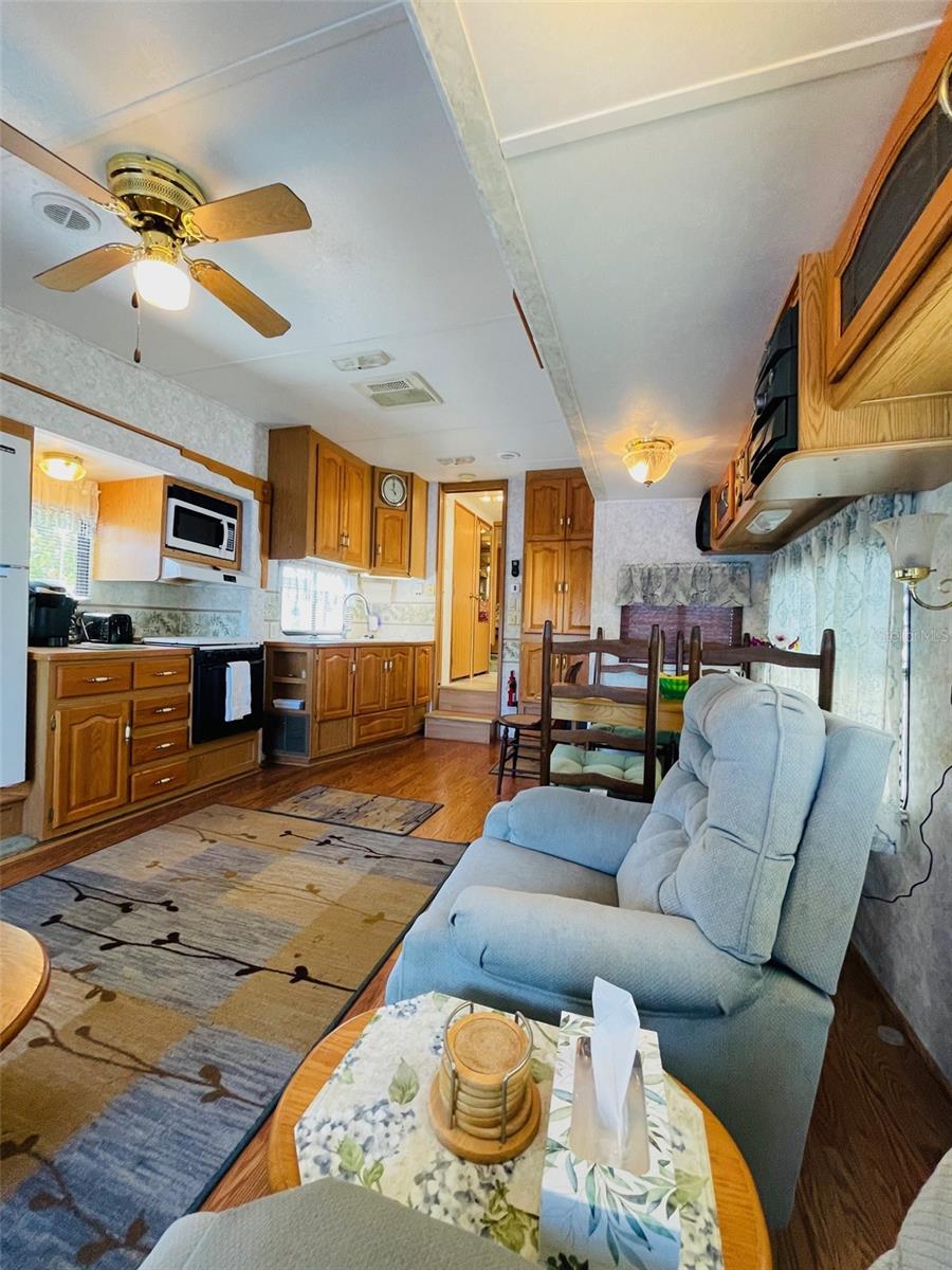 86 Eagle Pt S Property Photo 9