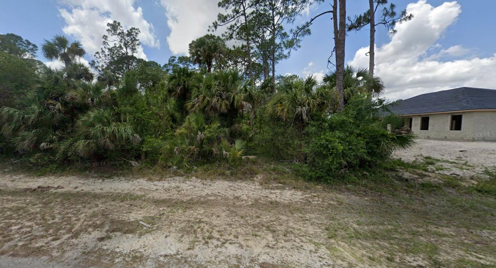 8060 Sherwood Cir Property Photo 1