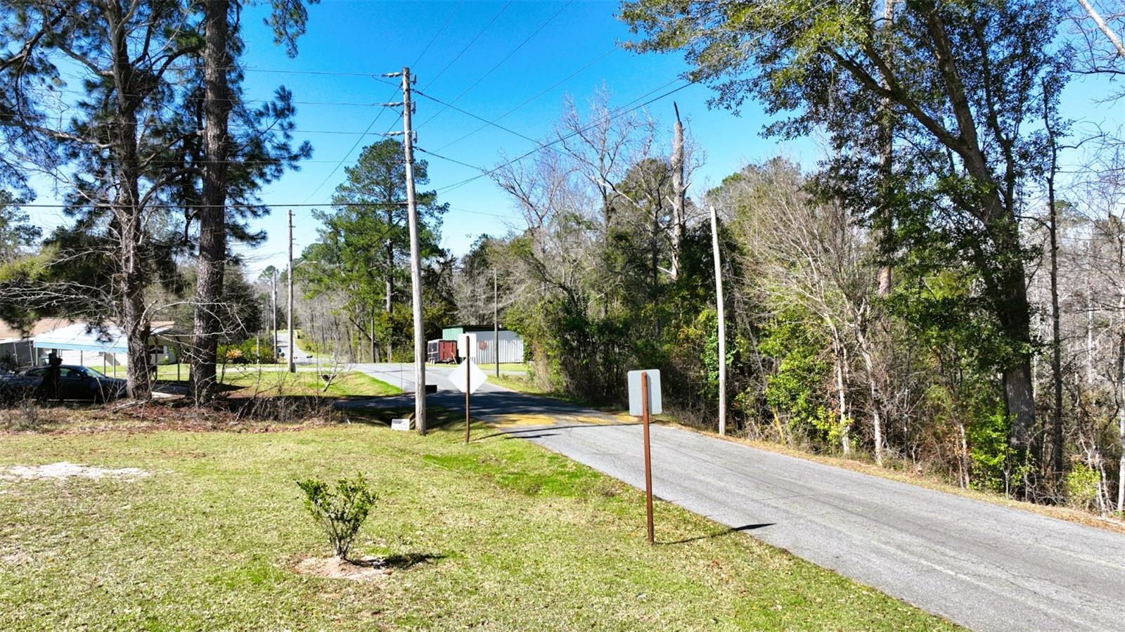 455 Line St Property Photo 23