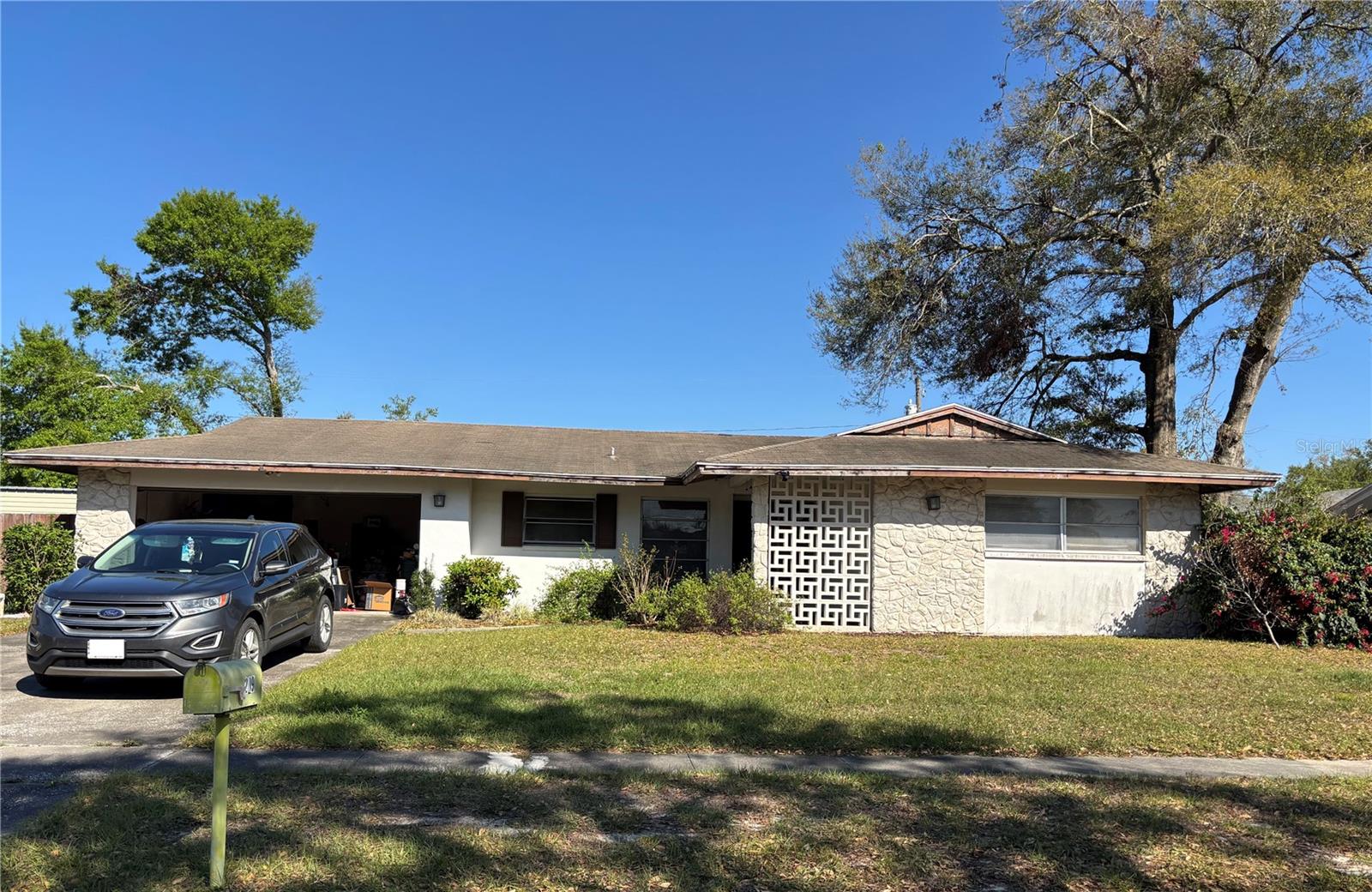 209 Whippoorwill Dr Property Photo