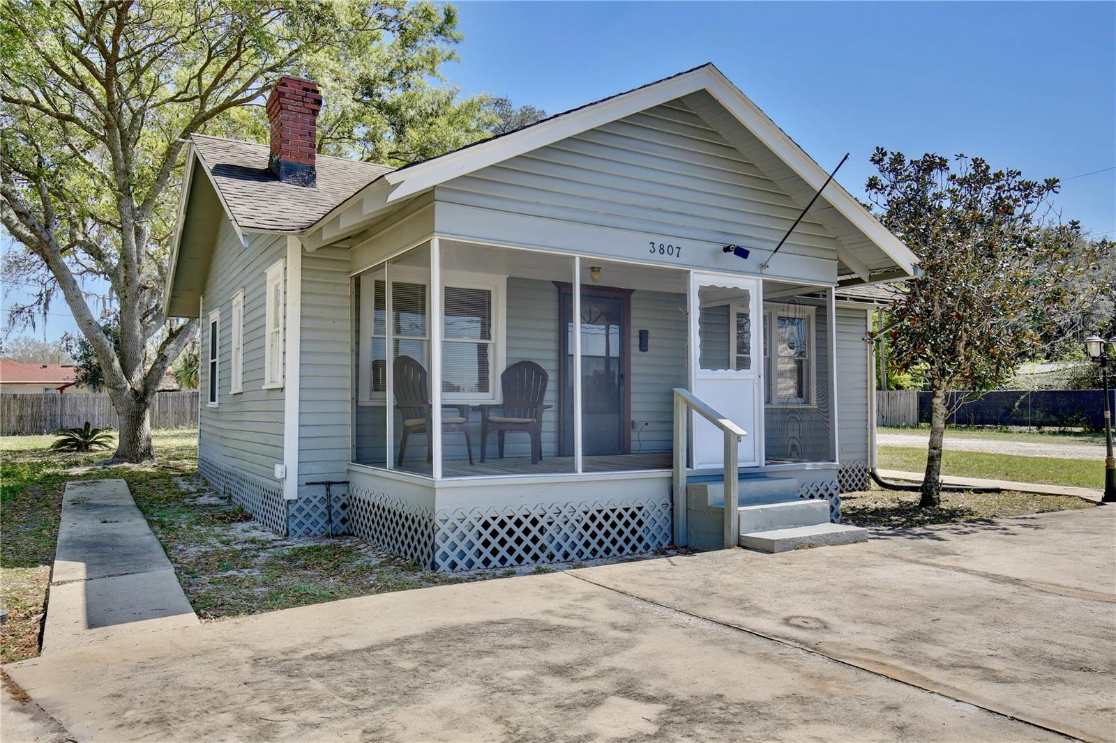 3807 S Sanford Ave Property Photo 1