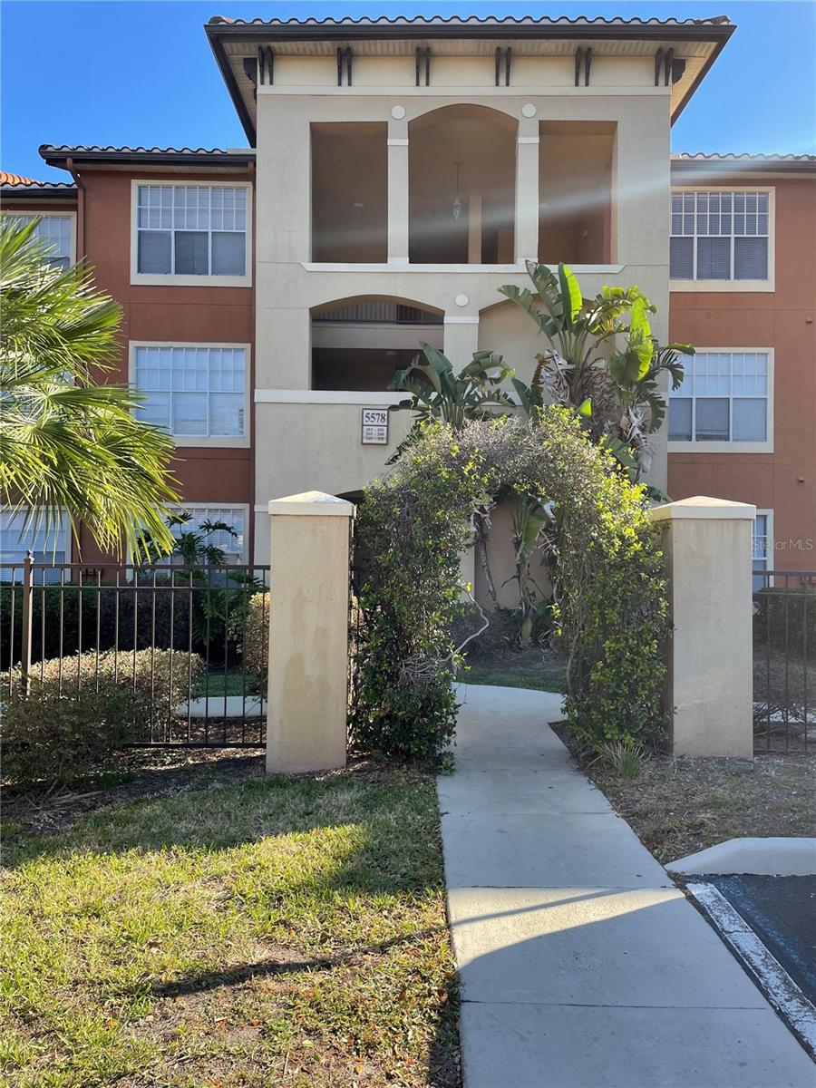 5578 Metrowest Blvd #305 Property Photo