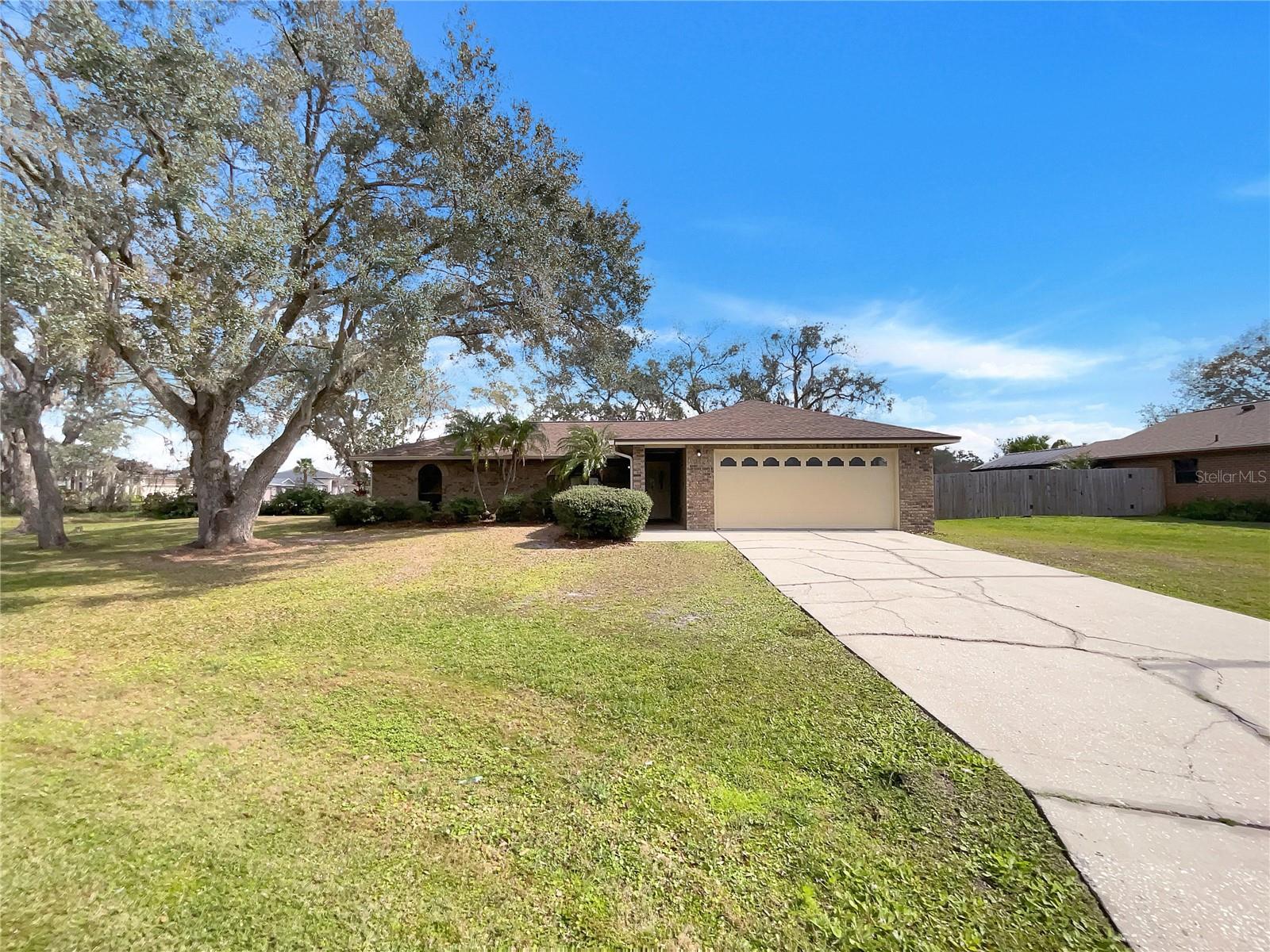 5030 Creekview Ln Property Photo 1