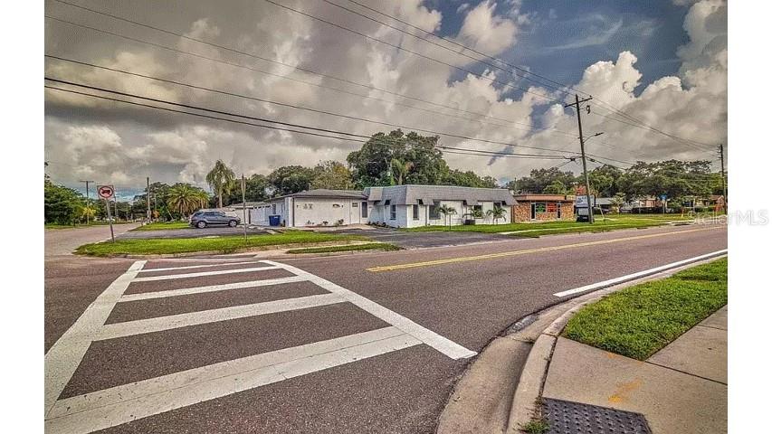 1212 S Highland Ave Property Photo 1
