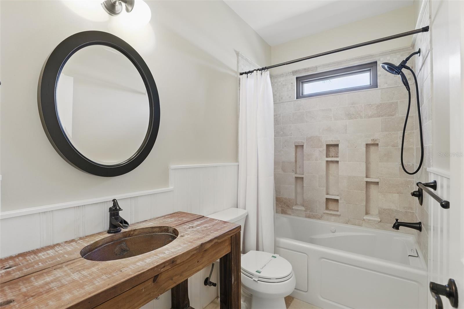106 Victoria St Property Photo 28