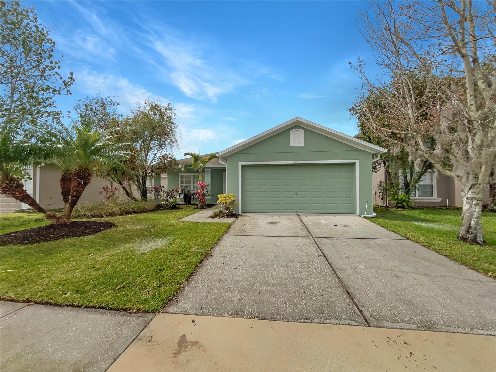 2701 Bullion Loop Property Photo 1