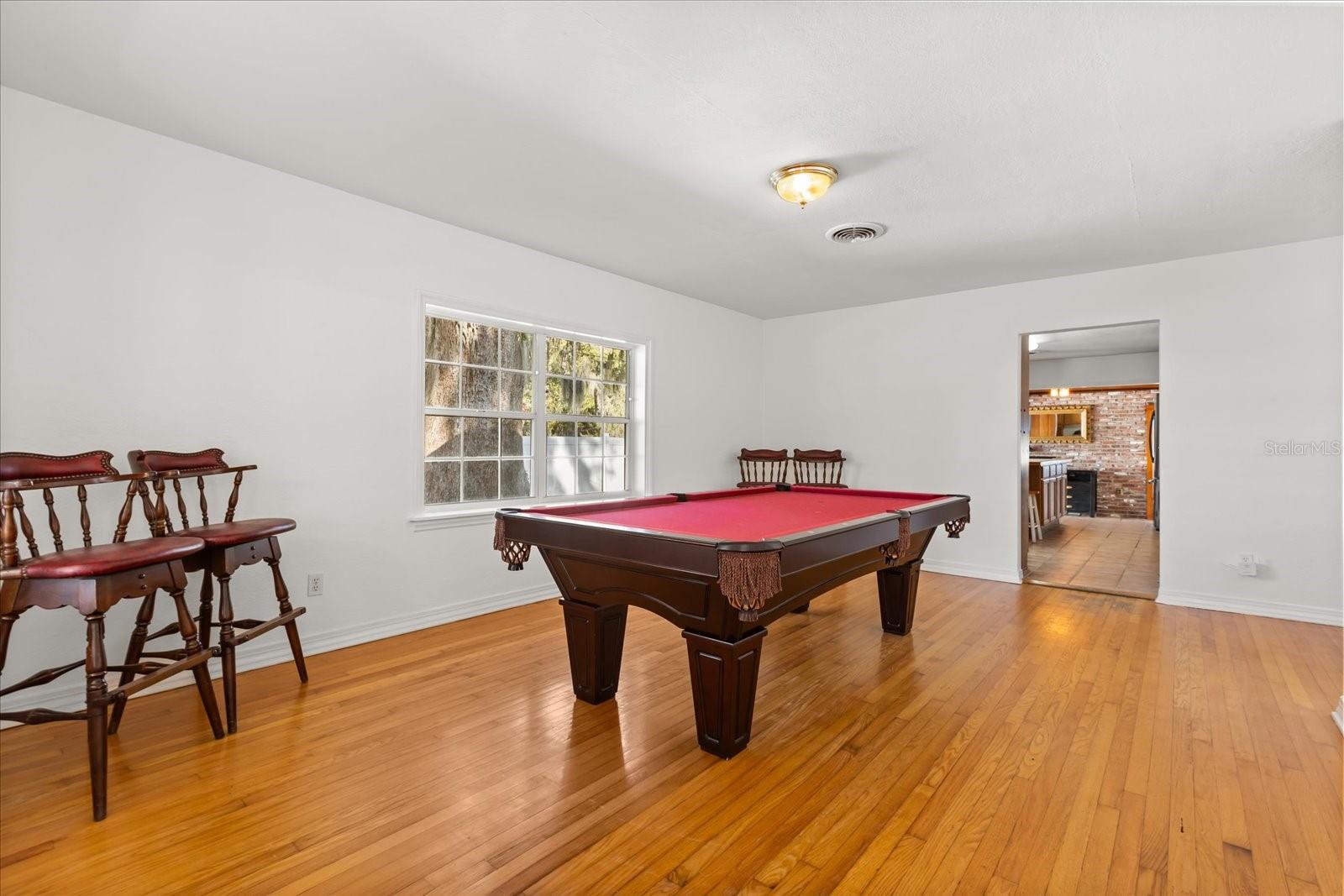 1303 E Central Blvd Property Photo 22