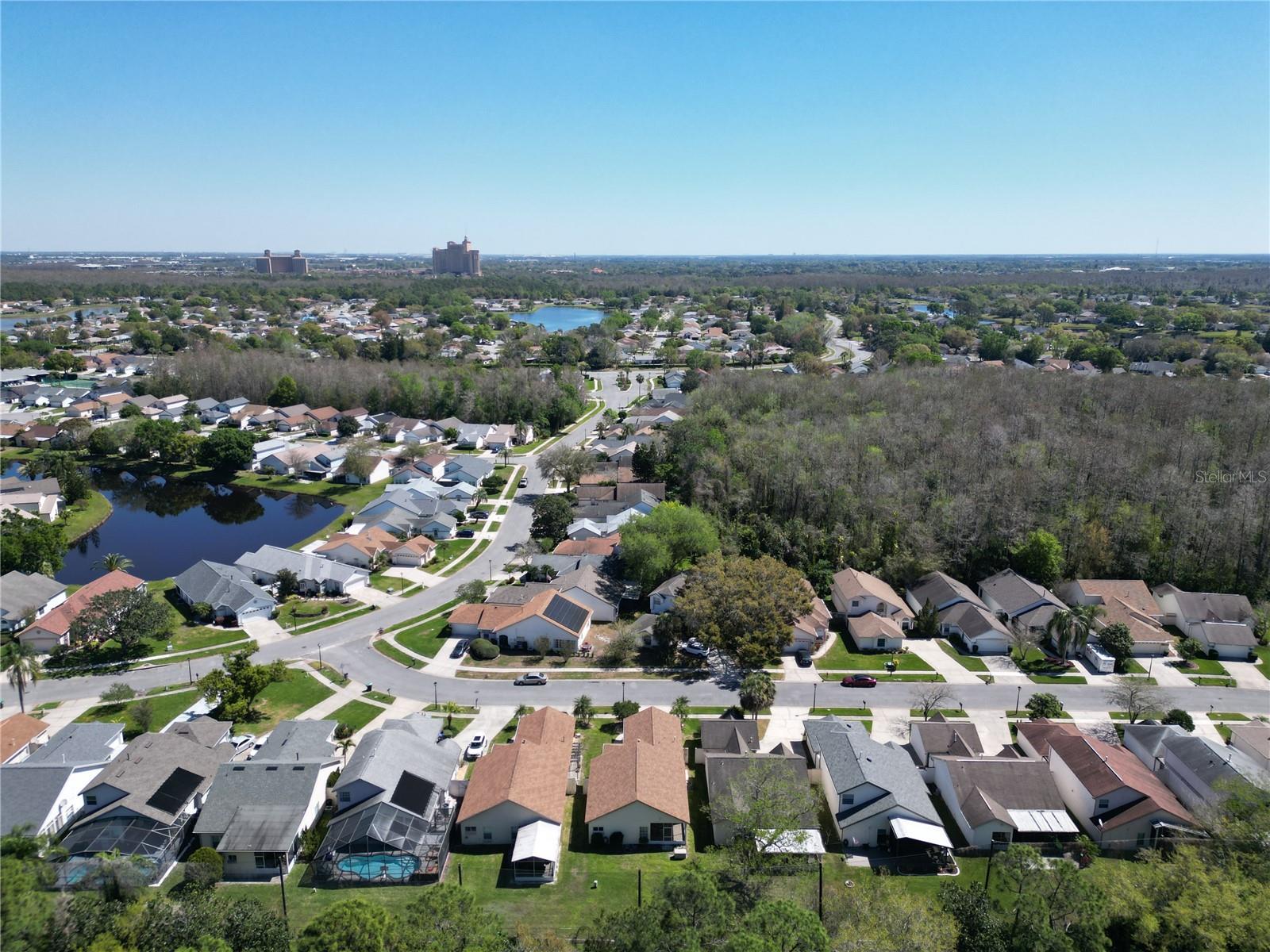 11624 Peach Grove Ln Property Photo 6