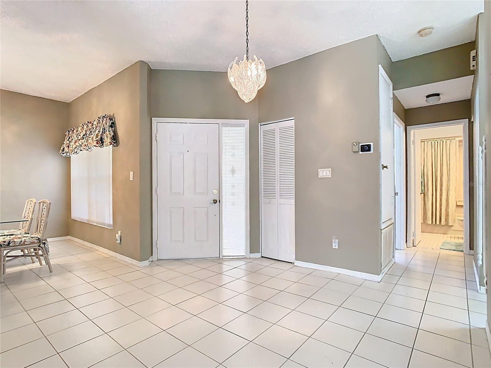 11624 Peach Grove Ln Property Photo 8