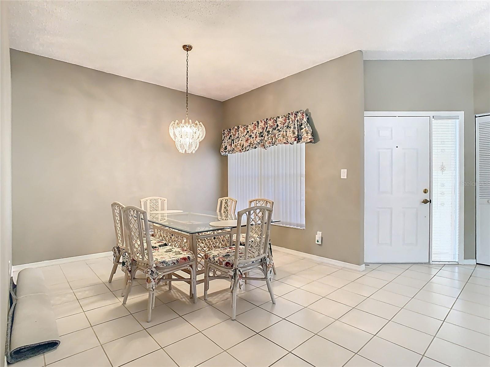 11624 Peach Grove Ln Property Photo 14