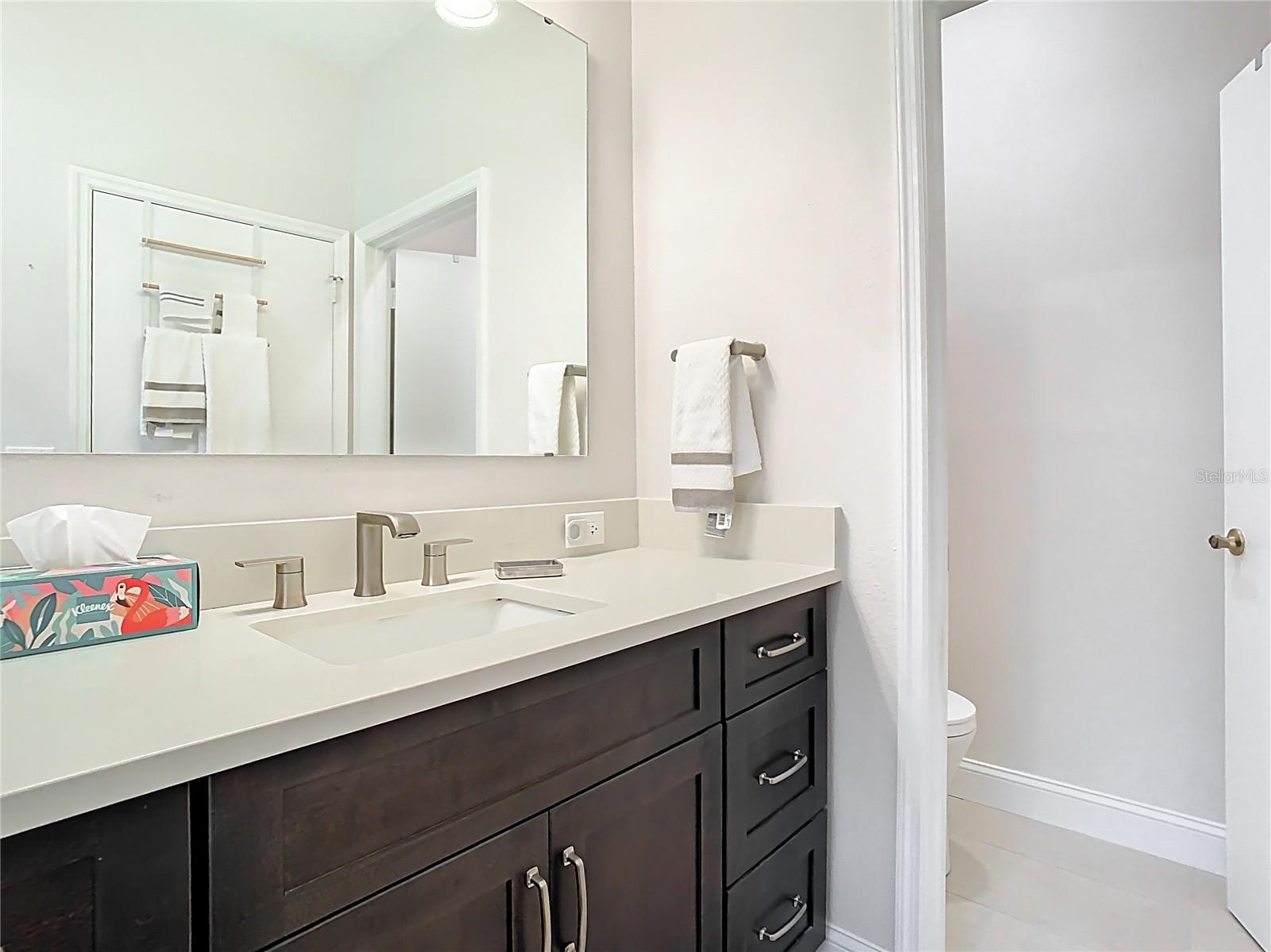11624 Peach Grove Ln Property Photo 32