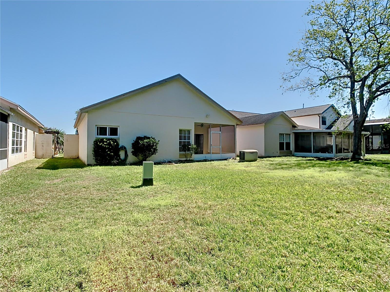 11624 Peach Grove Ln Property Photo 45