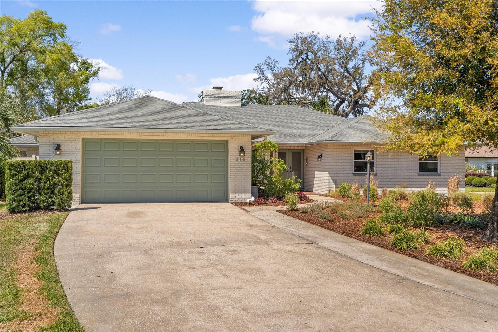 111 Woodstream Ct Property Photo