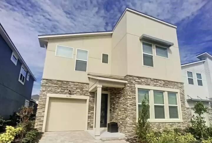 9033 FLAMINGO KEY WAY Property Photo 1